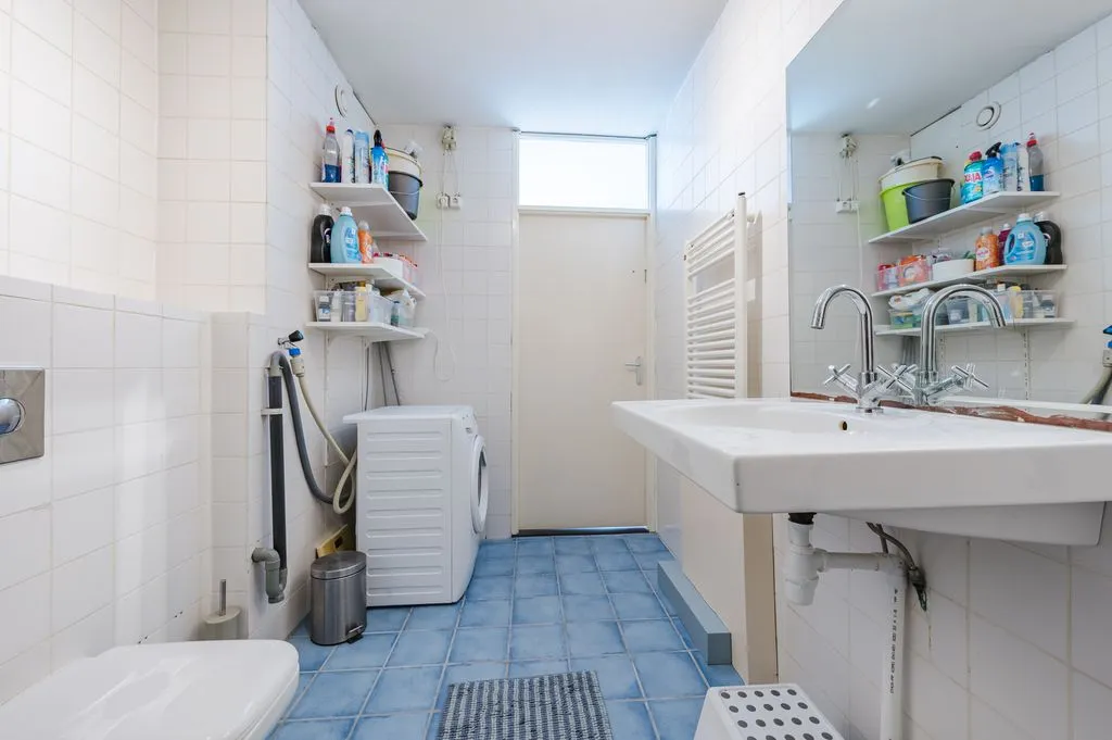 Bagni - Maisonette with Garden Access in Vlaardingen