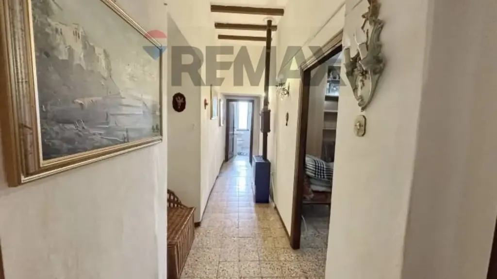 Esik - Stone Cottage in Historic Gavorrano