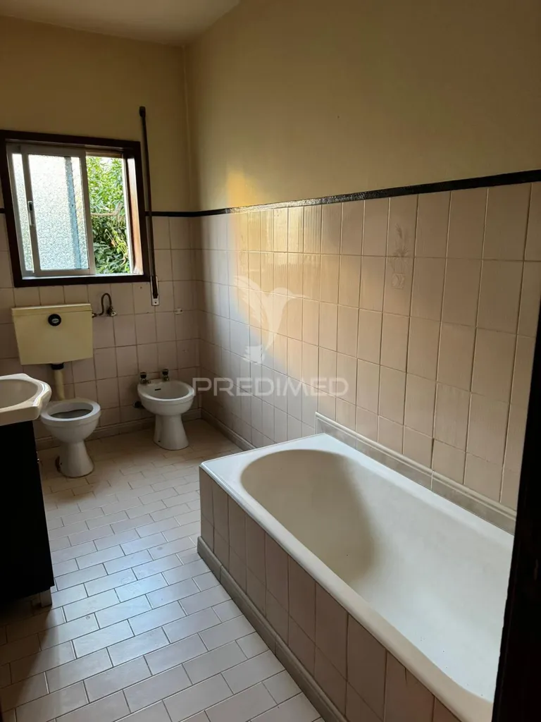 Bathrooms - Apartment with 200m² Terrace in Fafe Centre