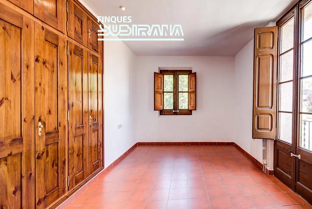Pièces - Restored Farmhouse with Pool in Igualada