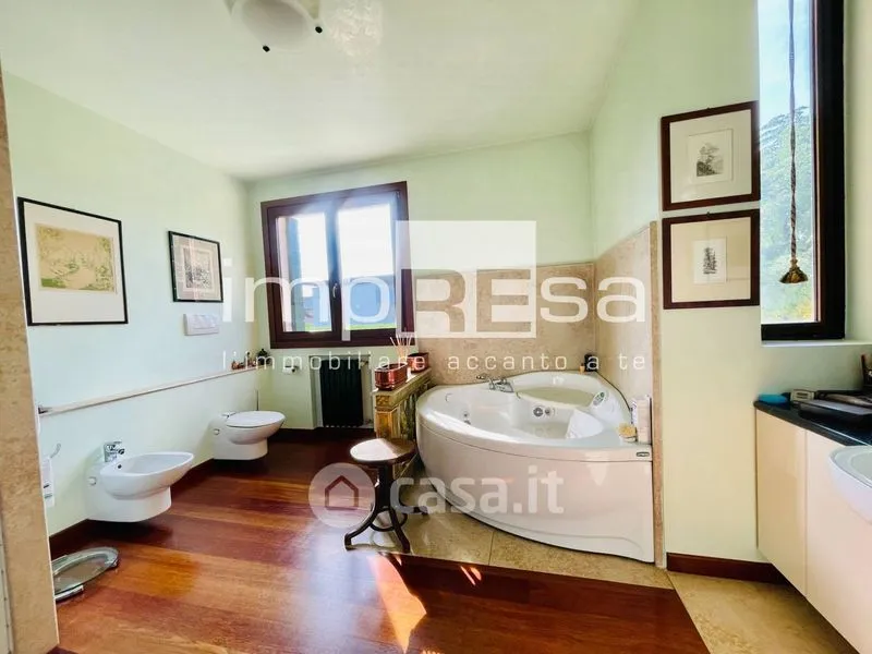 Bagni - Bifamiliare con giardino privato a Mestre