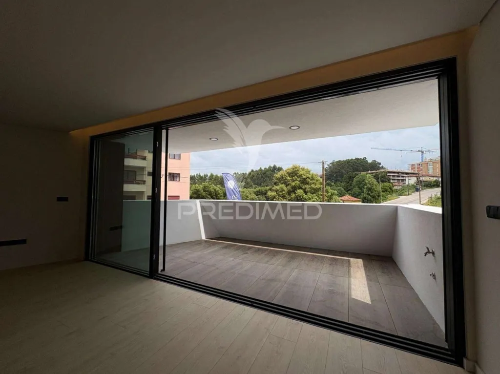 Rõdu - Modern Studio with Garage in Gondomar S.Cosme