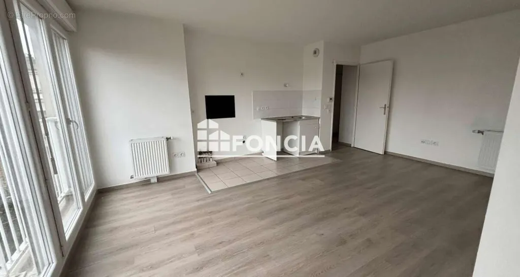 Soggiorno - T2 Apartment with Balcony in Argenteuil