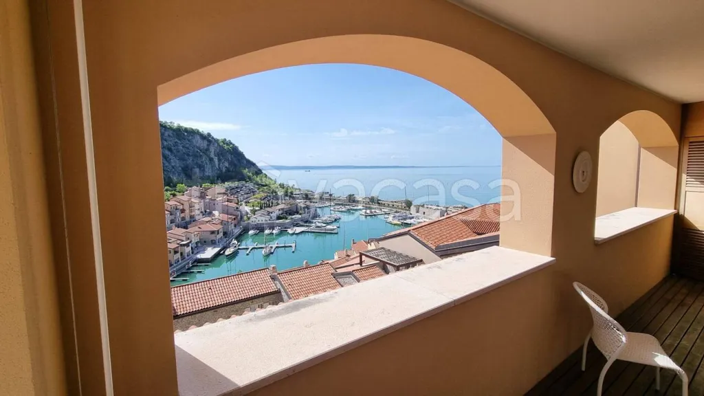 Rõdu - Apartment with Sea View Terrace in Duino Aurisina