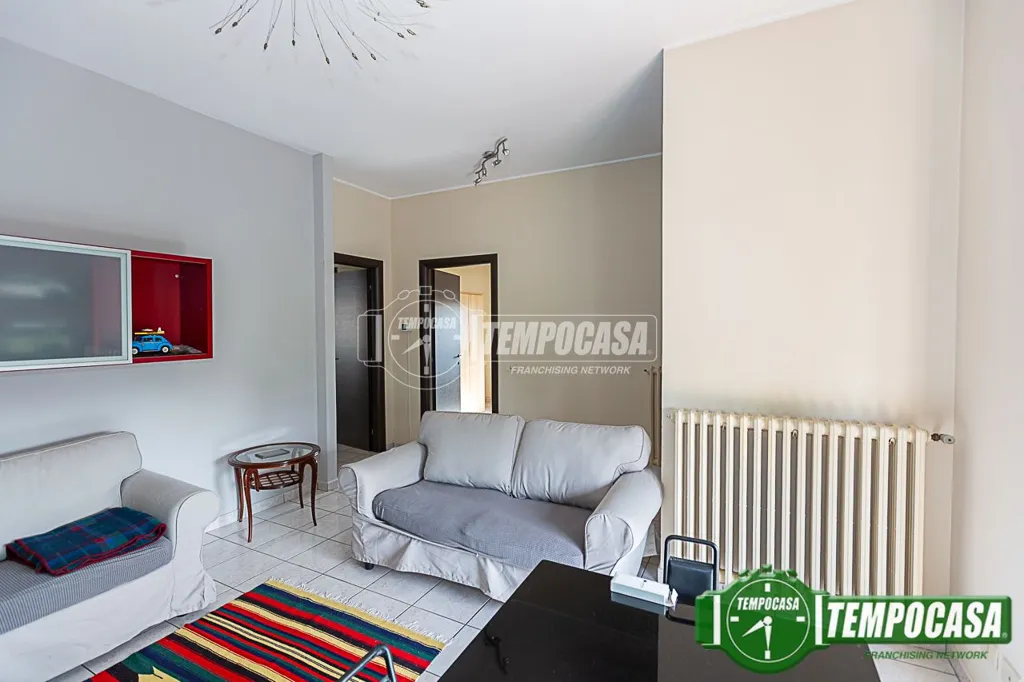 Elutuba - Renovated Apartment with Balcony in Codogno Centre