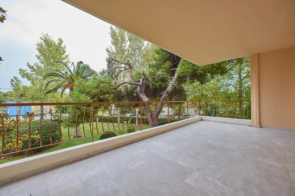 Terrasse - Renovated Apartment with Panoramic View in Marousi