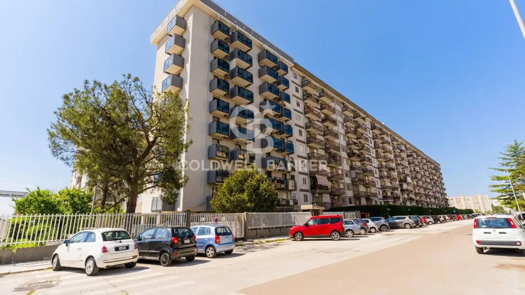 Exterior - Efficient Apartment with Triple Exposure in Bari