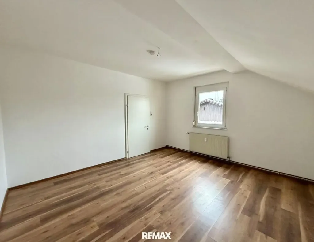 Pièces - Renovated 3-Bedroom Flat in Viktring