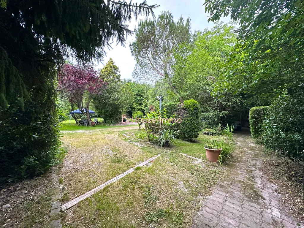 Giardino - Stone Farmhouse with Courtyard in Champniers