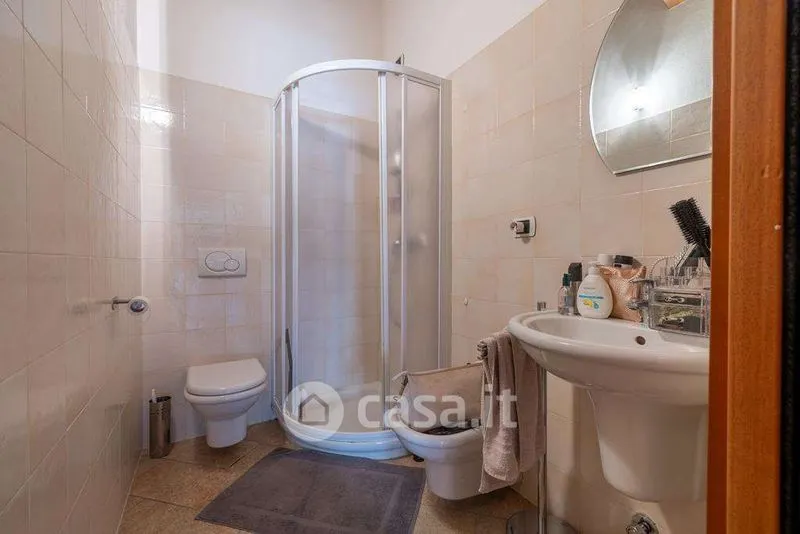 Salles de bain - Lakefront Apartment in Dongo with Terrazzo