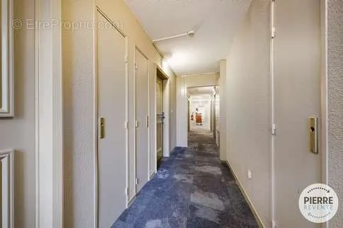 Esik - Studio with Tourist Amenities in Gaillard