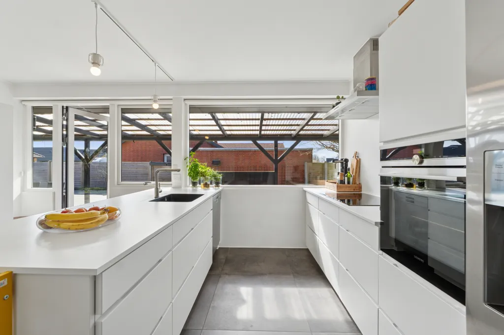 Cuisine - Renovated Villa with Terrace in Sunds