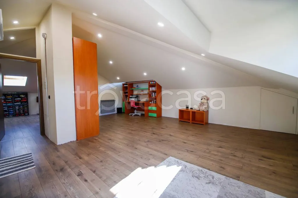Pièces - Modern Villa with Private Garden in Lombardore