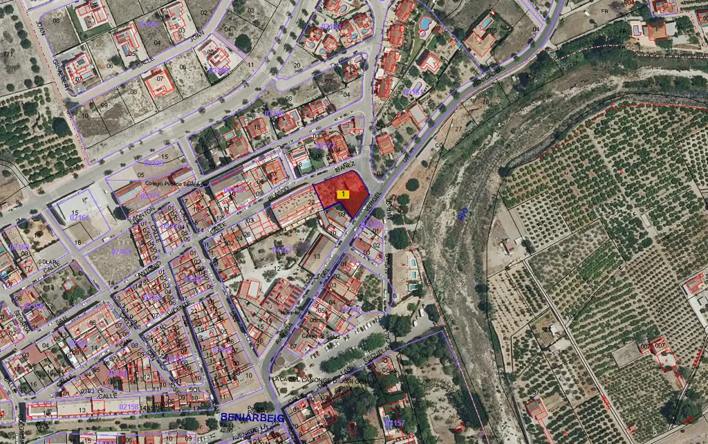 Urban Land with Demolition Plot in Beniarbeig
