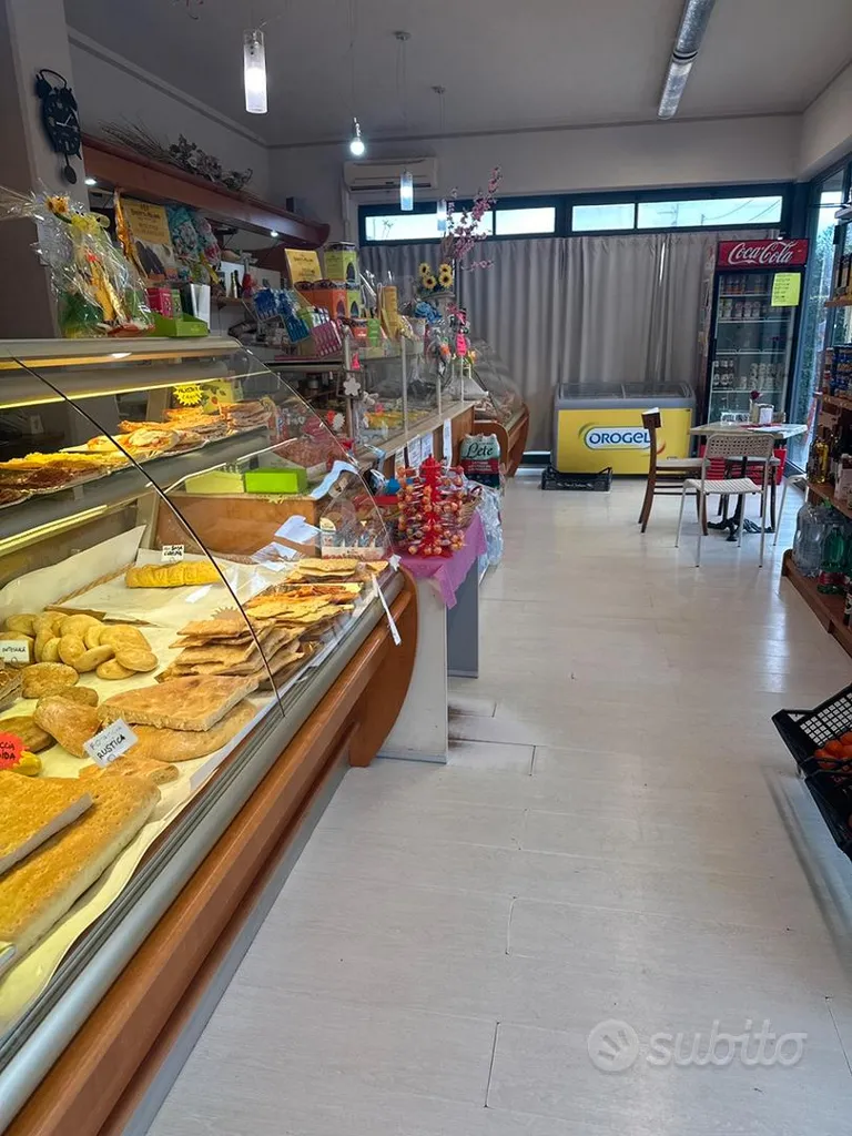 Pièces - Bakery Business with Private Parking in Central Location