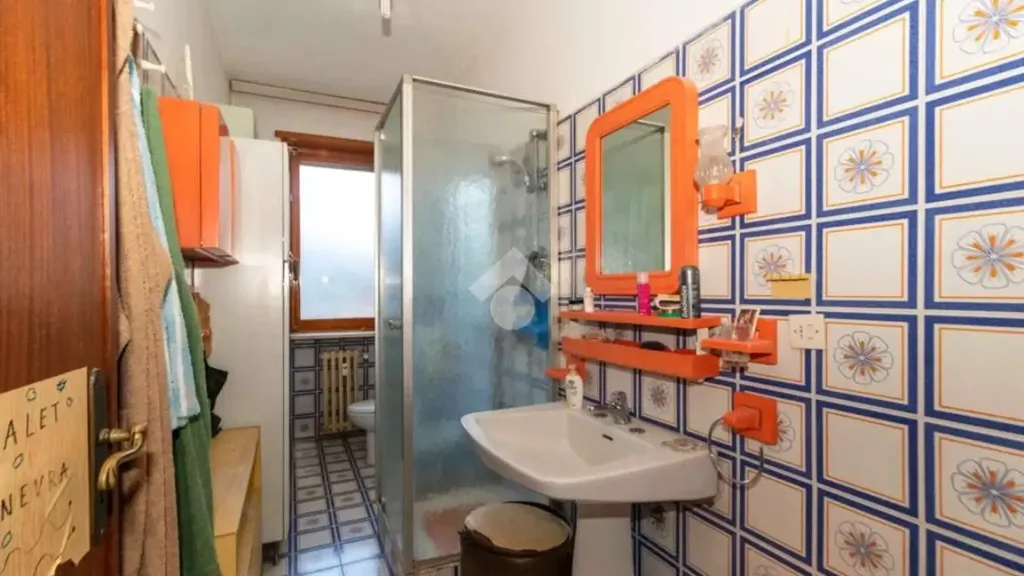 Bagni - Spacious Apartment with Balcony in Rosta