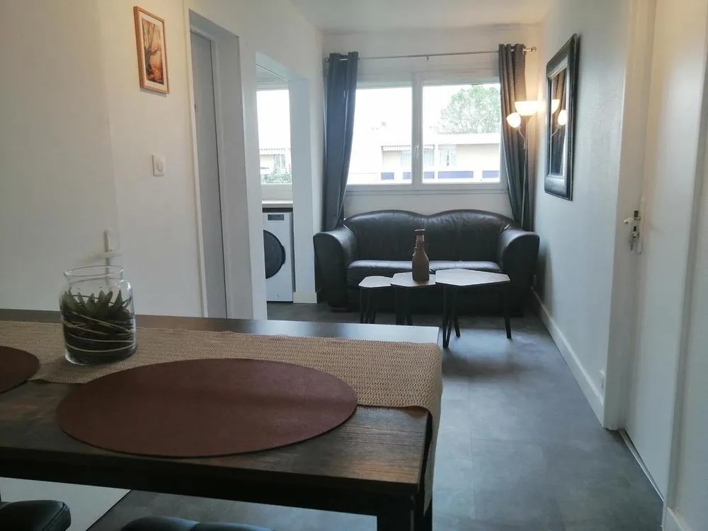 Söögituba - Coliving Flat with Private Balconies in Créteil