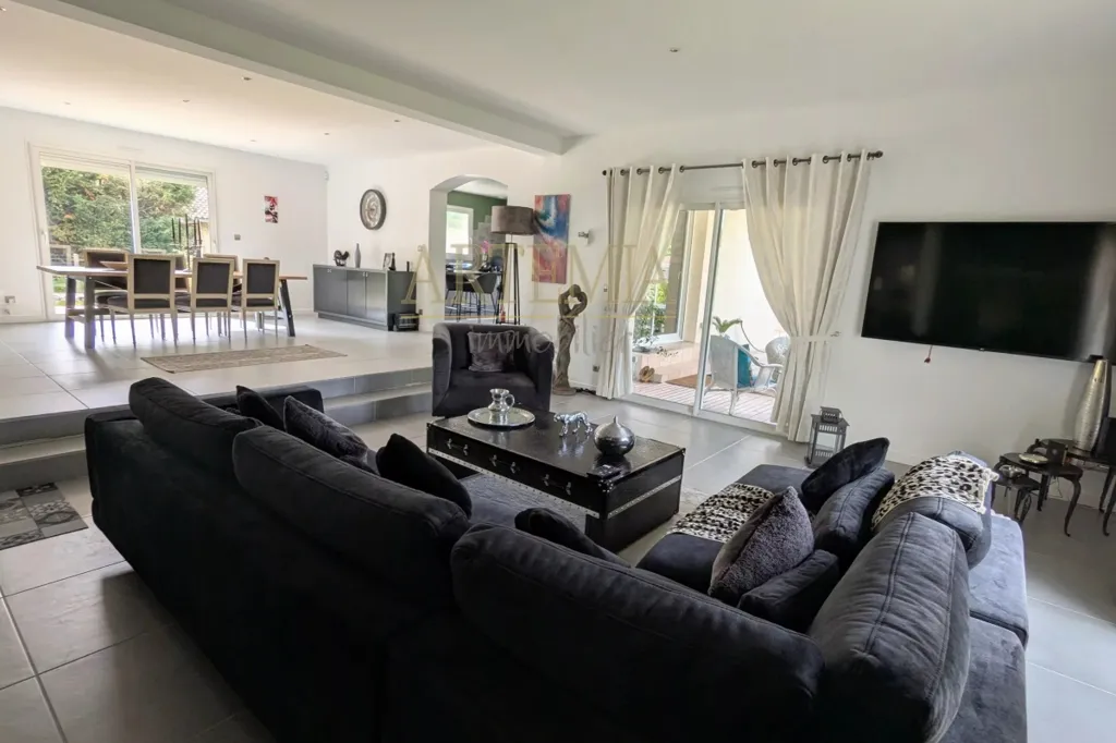 Soggiorno - Spacious House with Pool in Private Setting