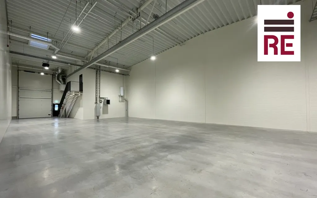 Toad - Modern Office Space with High Visibility in Jüri