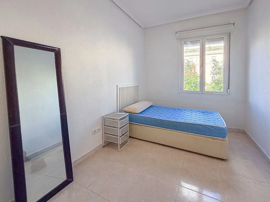 Chambres - Furnished Flat with Metro Access in Bernabéu
