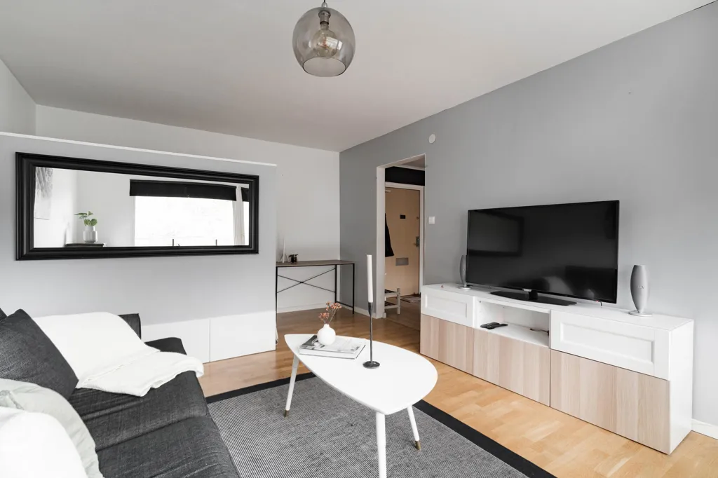 Séjour - Top-Floor Apartment with South-Facing Balcony in Jönköping