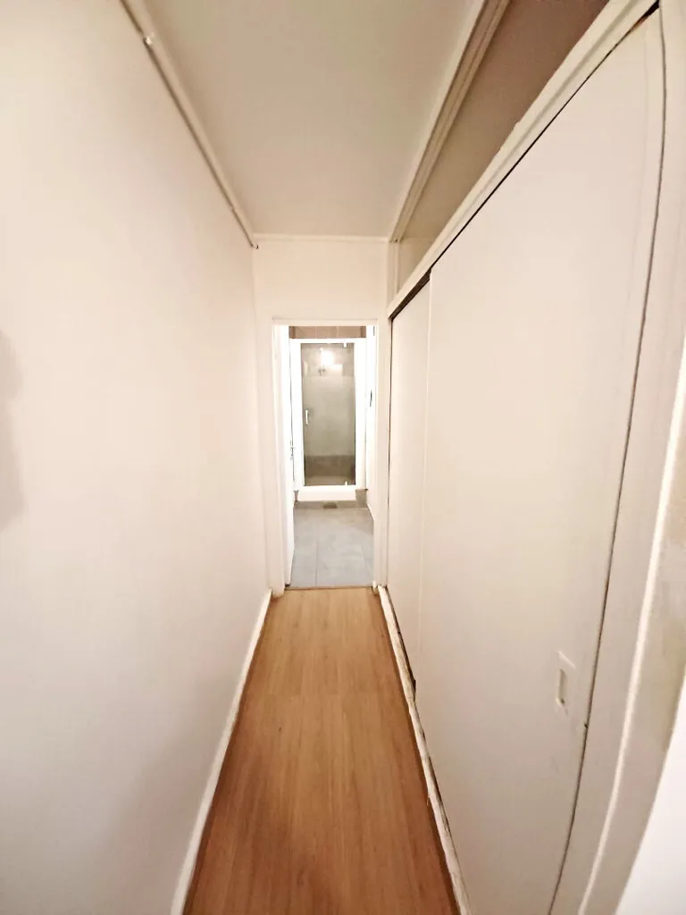 Pièces - Studio lumineux avec parking à Vitry-sur-Seine