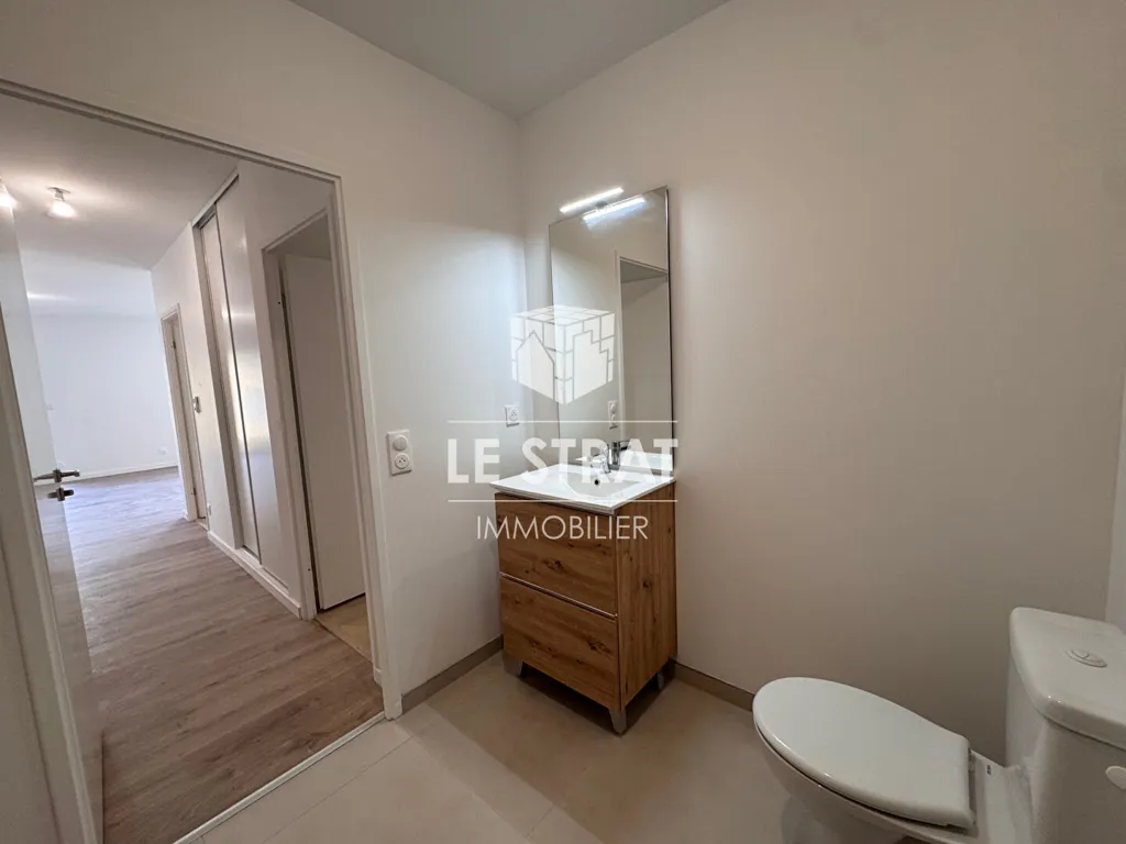 Salles de bain - Appartement 3 Pièces avec Terrasse à Épron