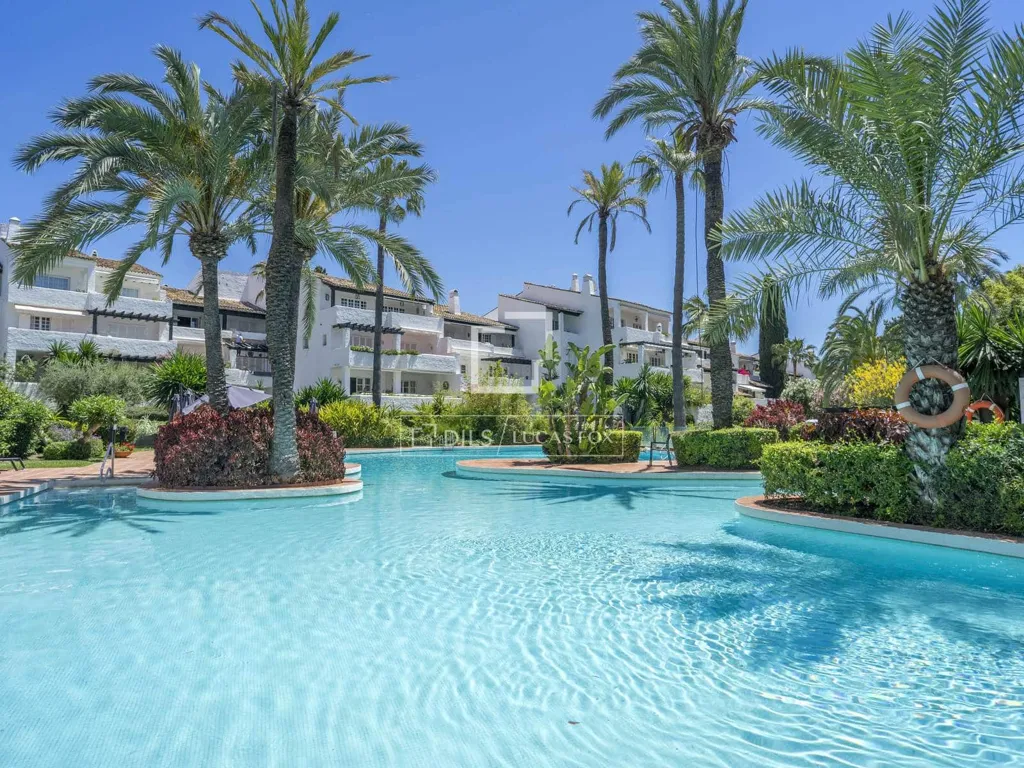 Piscine - Contemporary Apartment with Terrace in Marbella