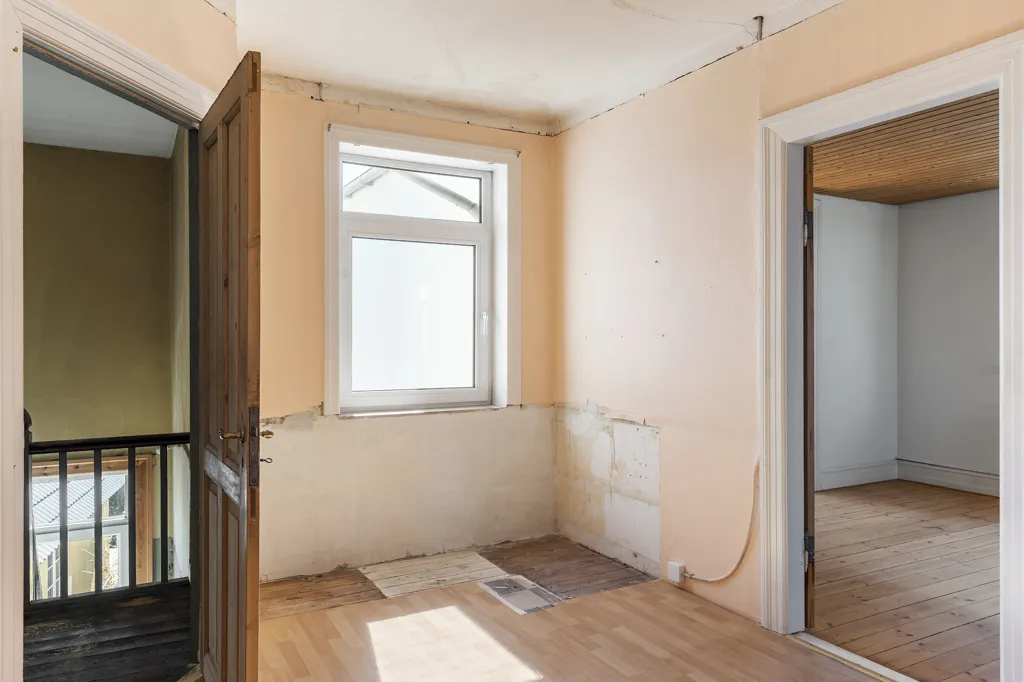 other_room