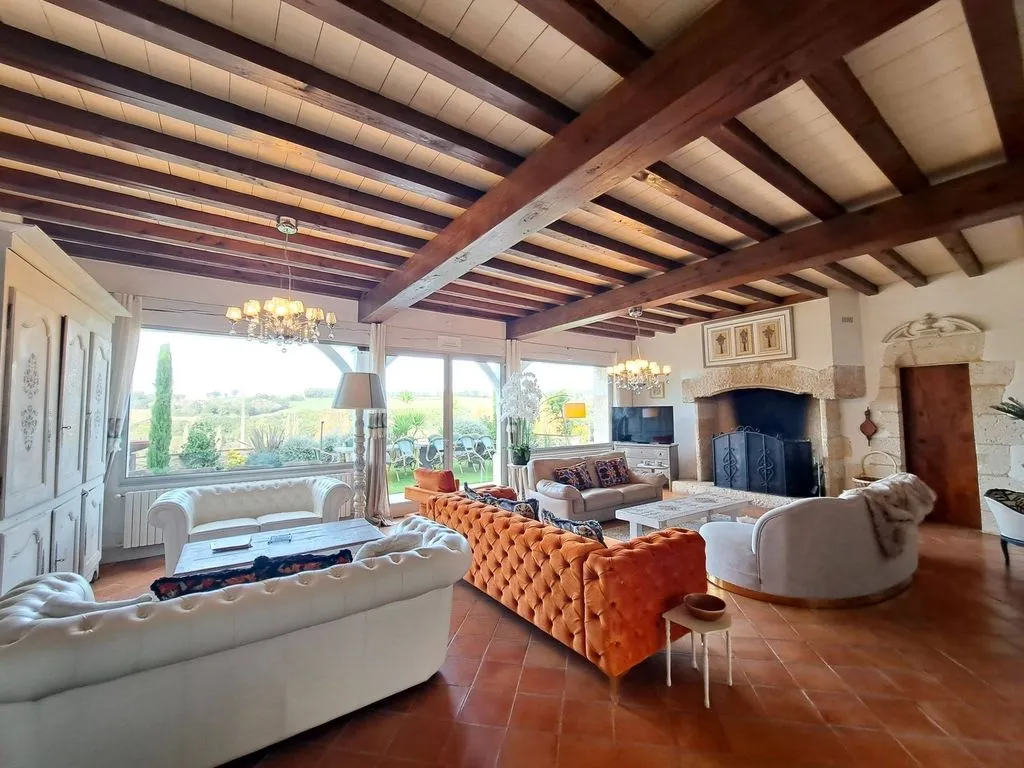 Séjour - Maison de Luxe avec Piscine à Condom