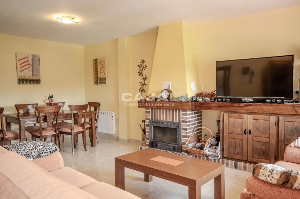 Elutuba - Duplex with Mountain Views in Riaza