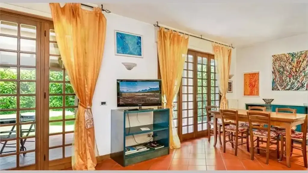 Sala da pranzo - Villa with Garden in Forte Dei Marmi