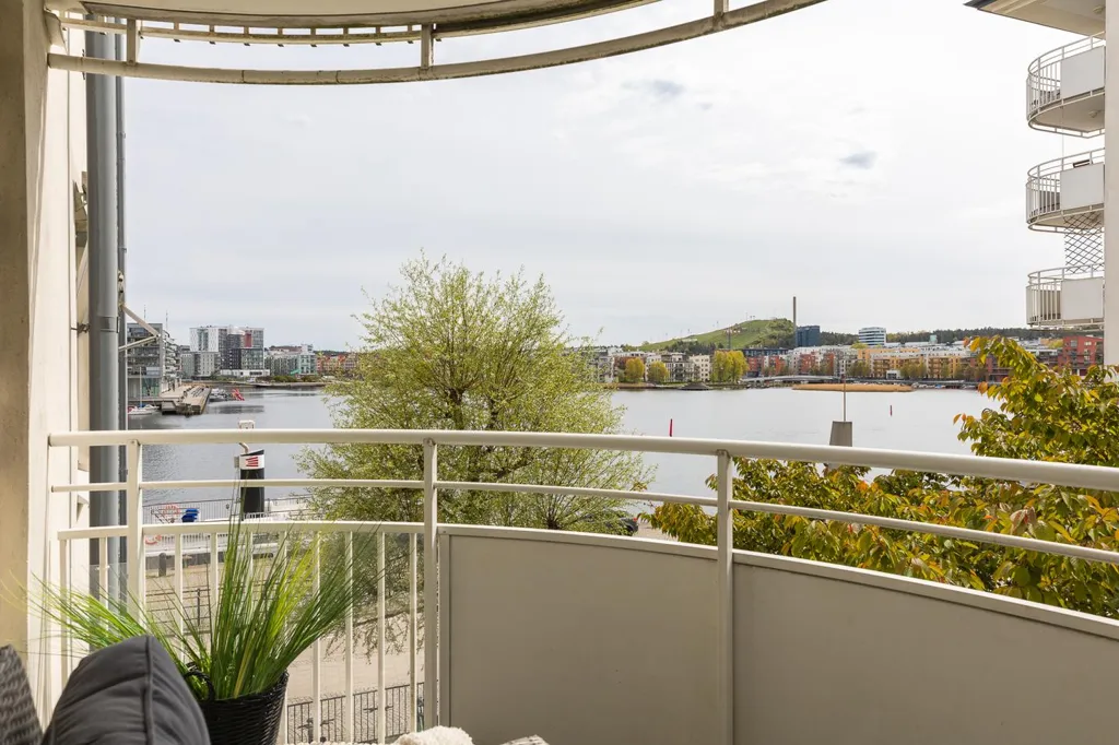 Rõdu - Apartment with Balcony on Tegelviksgatan, Södermalm