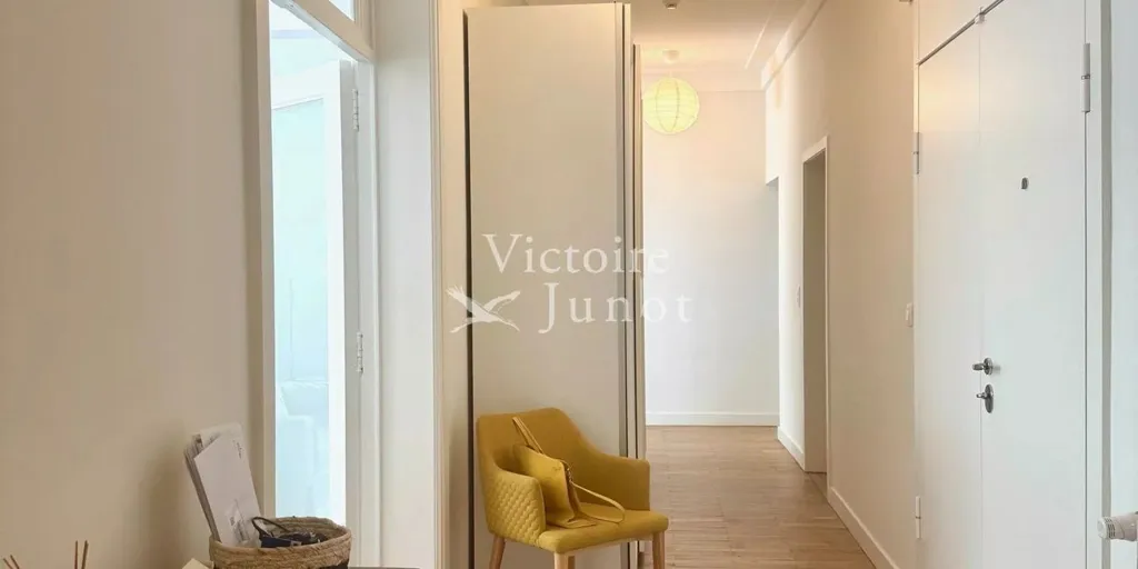 Entrée - Appartement Luxe avec Garage à Elsene