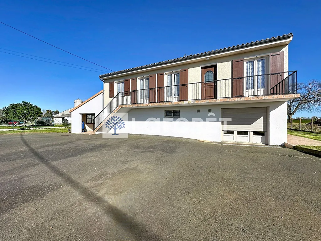 Extérieur - Pavillon avec Sous-sol et Terrain à Saint-Varent