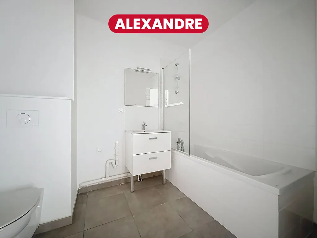 Vannitoad - Bright 2-Bed Flat with Terrace on Boulevard Victor Hugo