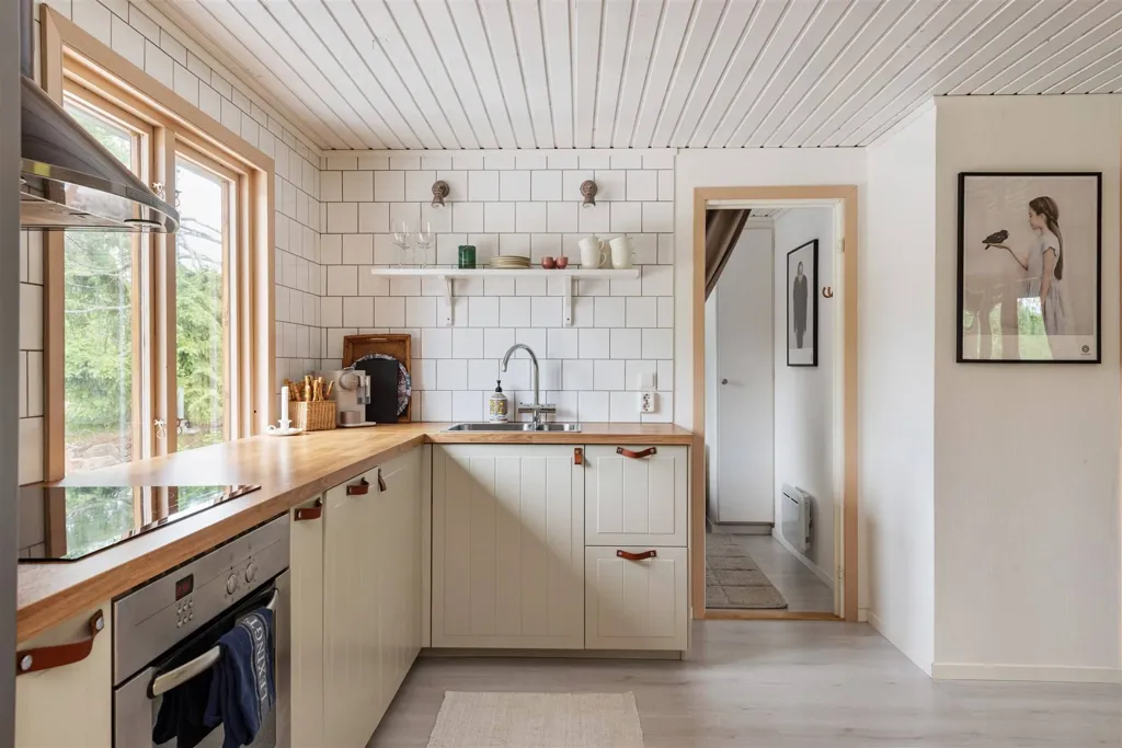 Cuisine - Renovated House with Terrace in Västanvik