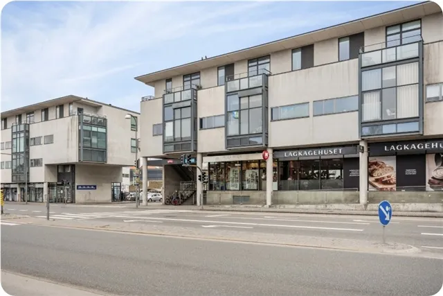 Exterior - Spacious 2-Bedroom Apartment in Central Bagsværd