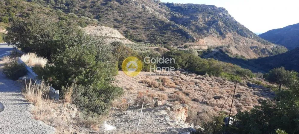 Plot with Unrestricted View near Chania