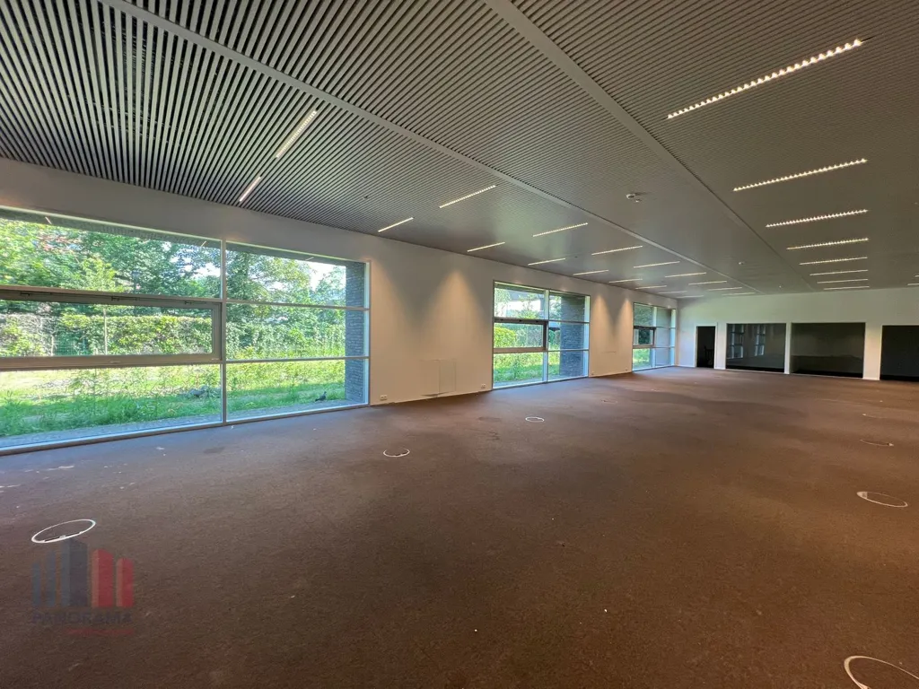 Toad - Office Space with Private Terrace in Gentbrugge