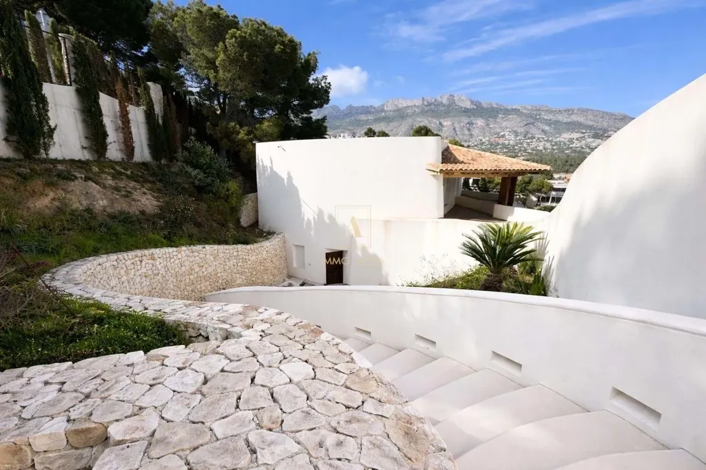 Terrass - Architectural Villa with Sea Views in L'Olla, Altea
