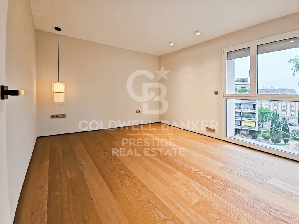 Bedrooms - Spacious Flat with Terrace in Exclusive Barcelona