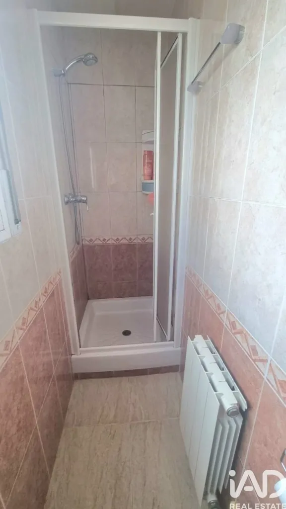 Salles de bain - Three-Bedroom House with Terrace in Les Roquetes