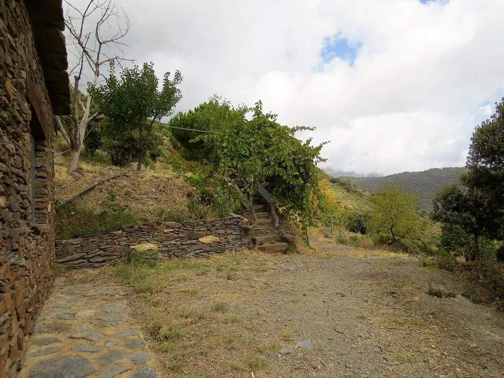 Terrazza - High-Quality Mountain Cortijo with Spring in Válor