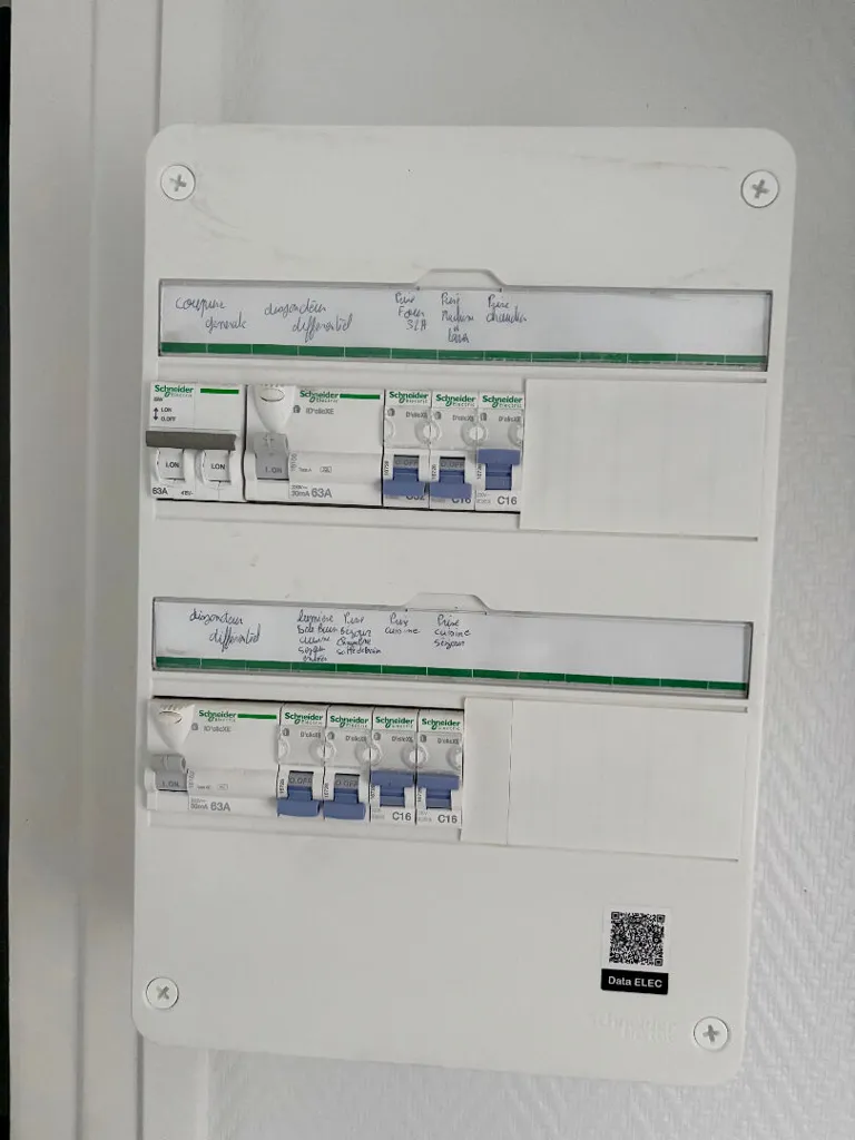 Pièces - Appartement 2 Pièces avec Luminosité Traversante près de l'Hyper-centre