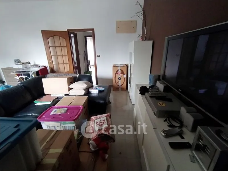 Séjour - Four-Room Apartment with Garden in Mathi