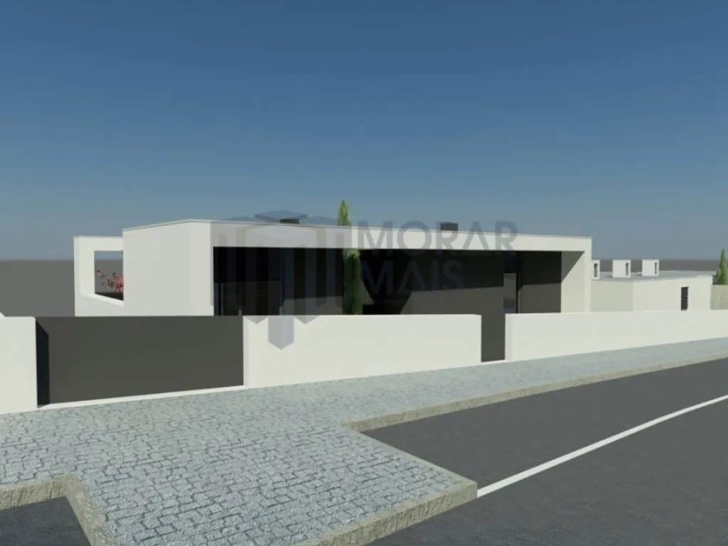 Luxury House with Pool in Guimarães