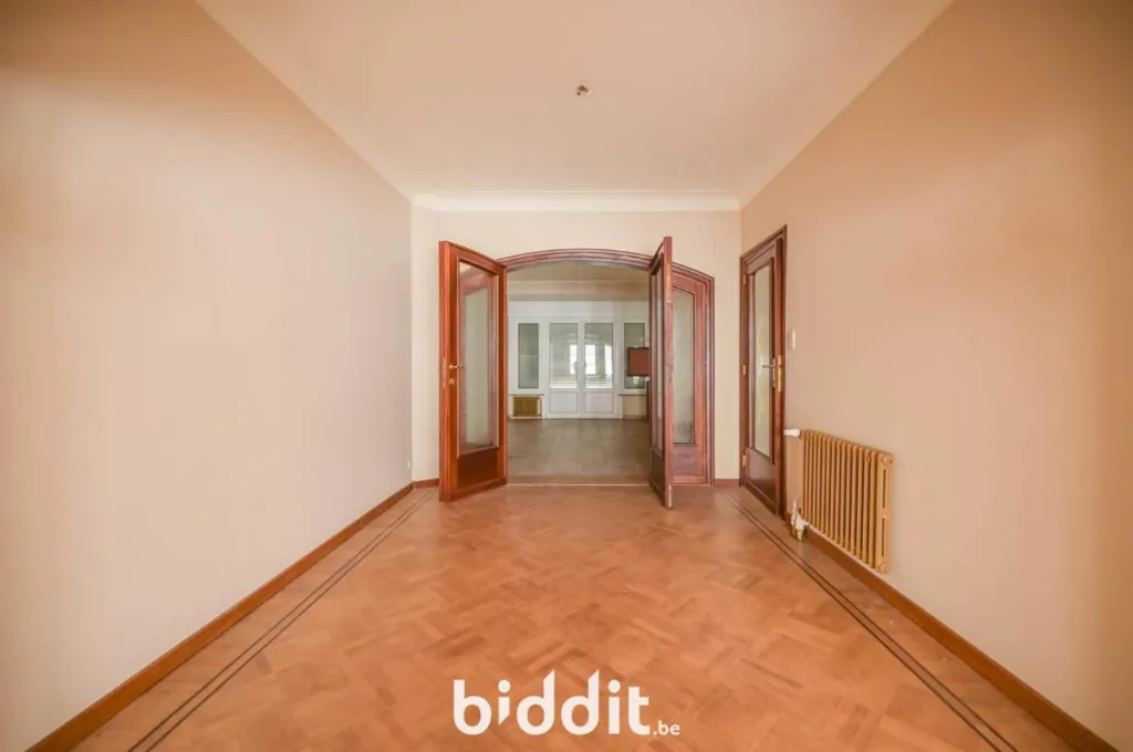 Hallway - Spacious House with Garden in Louvain