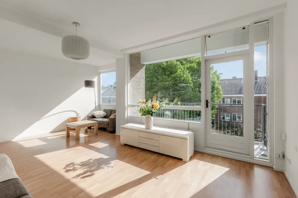Séjour - Corner Apartment with Balcony in Amsterdam Buitenveldert