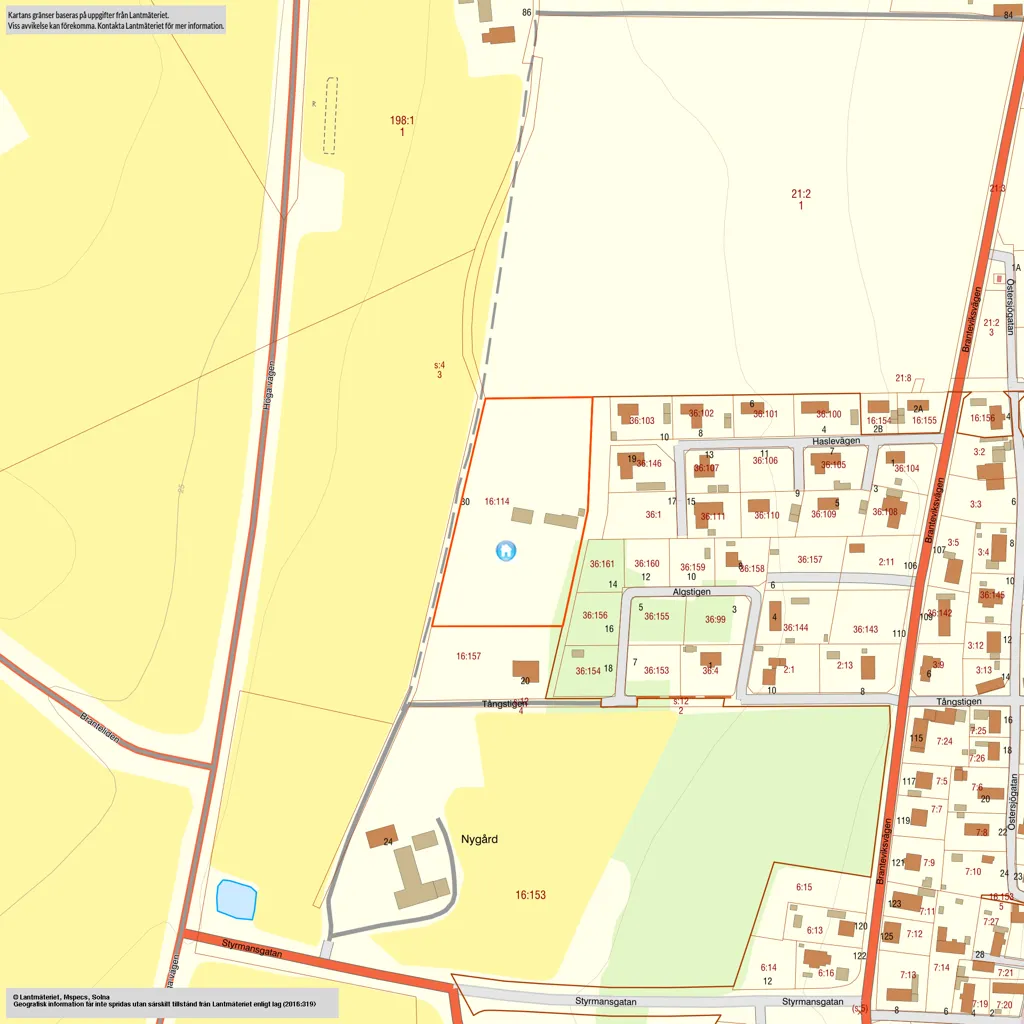 Large Natural Plot with Farmhouse in Simrishamn